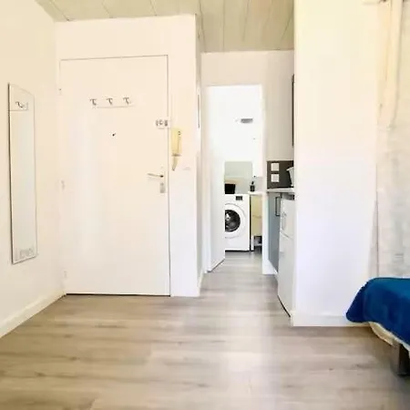 Superbe Pied Dans L'eau *