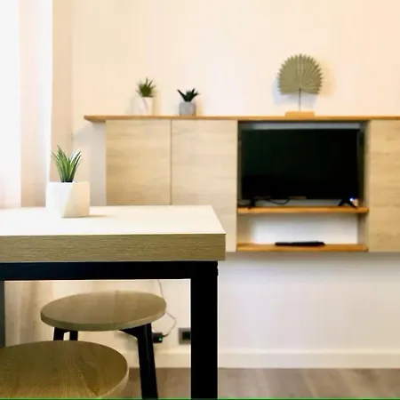 Superbe Pied Dans L'eau *